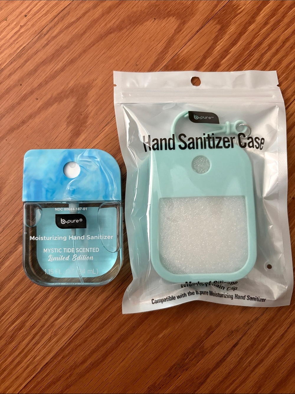 Mint Blue Moisturizing Hand Sanitizer with Mint Case